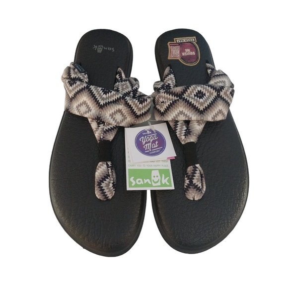 NWT Sanuk Yoga Mat Sling Back Flat Sandal Gray Black White Print New Sz 7 - Picture 2 of 12